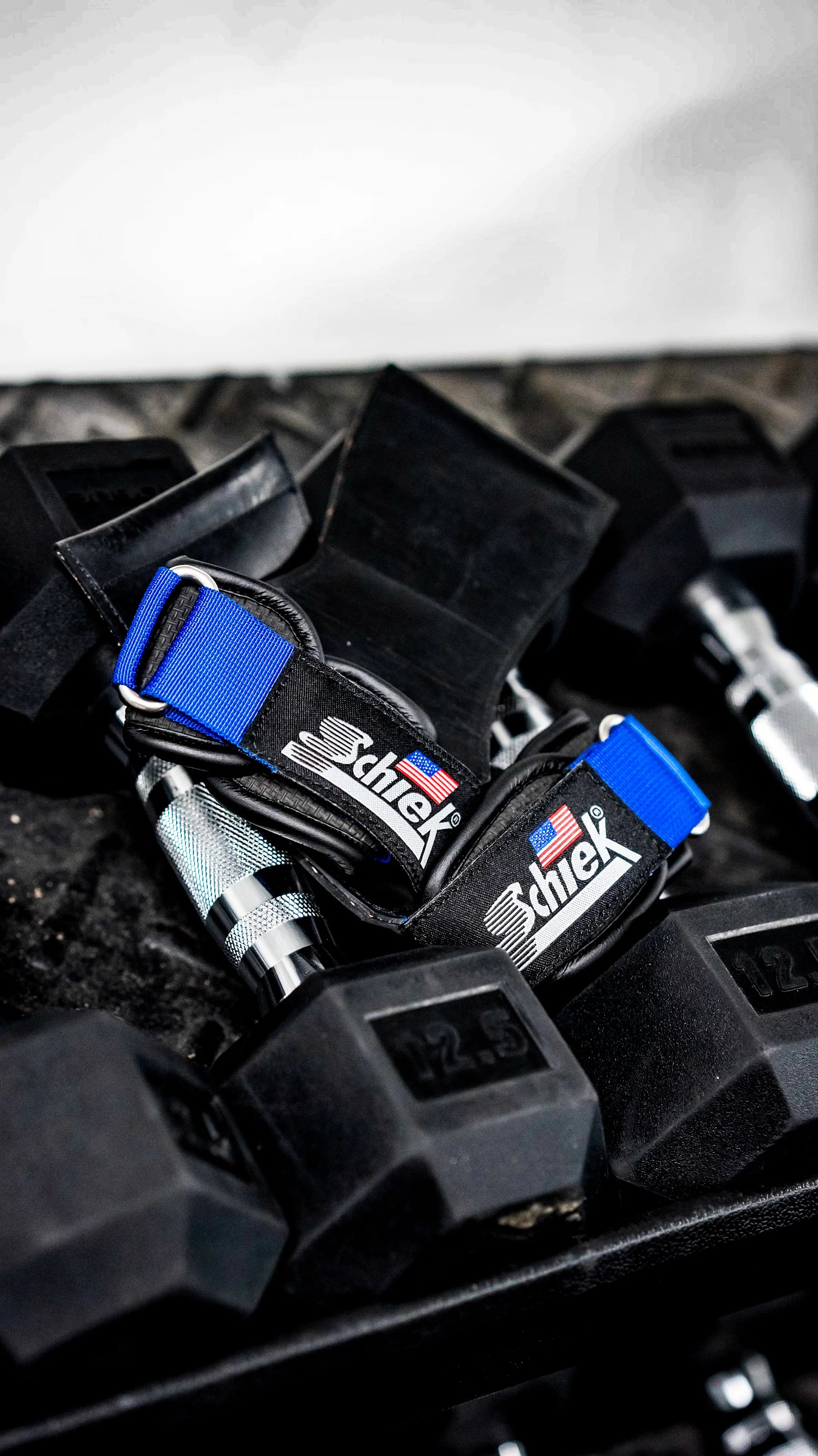 Model 1900 Ultimate Grips - Black