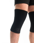A7 Hourglass Knee Sleeves - Stiff - Stealth