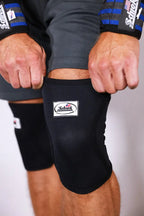 Model 1170CF Men's Knee Sleeves