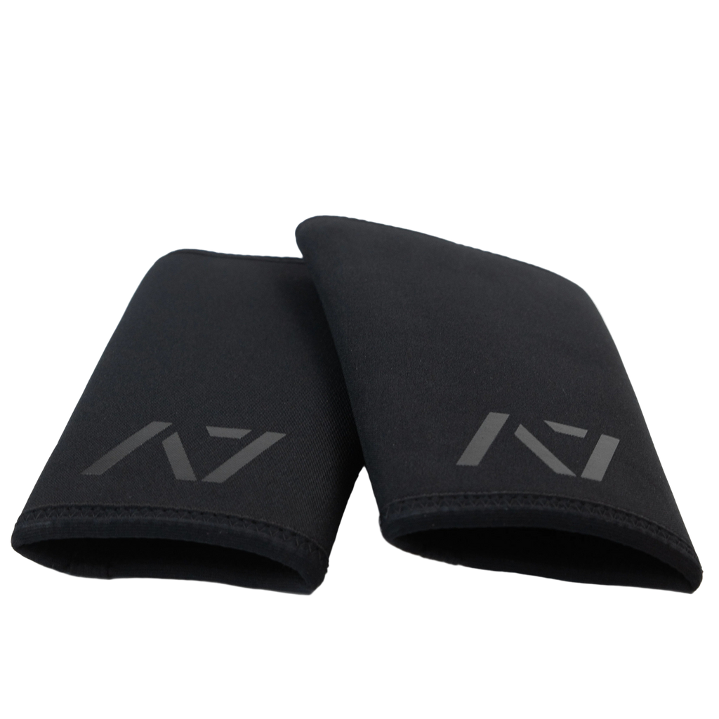 A7 Cone Knee Sleeves - Black